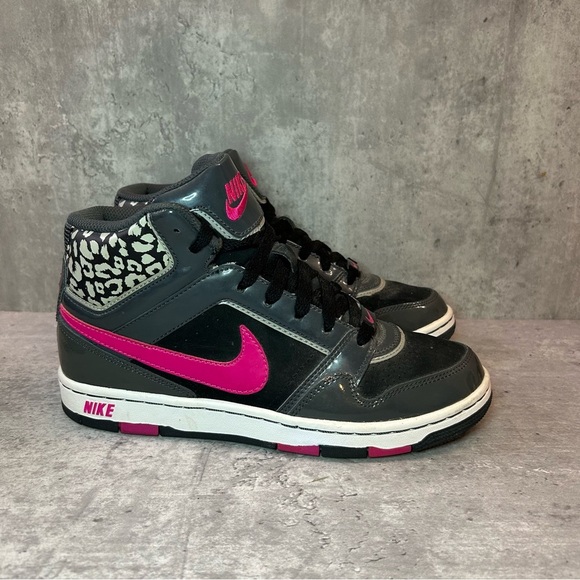 Nike Prestige 3 Sneakers 574686-060 Womens sz 7 - pink/black - Picture 1 of 6